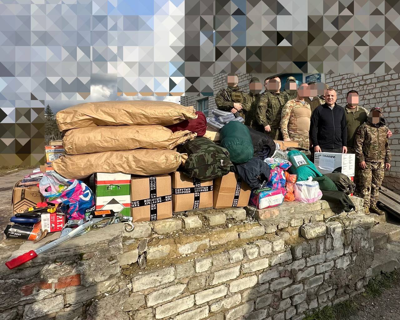 Евгений Попов: Друзья, наша «Нива», переданная семьей Александра и Людмилы Ж., теперь помогает медикам вывозить раненых с линии фронта