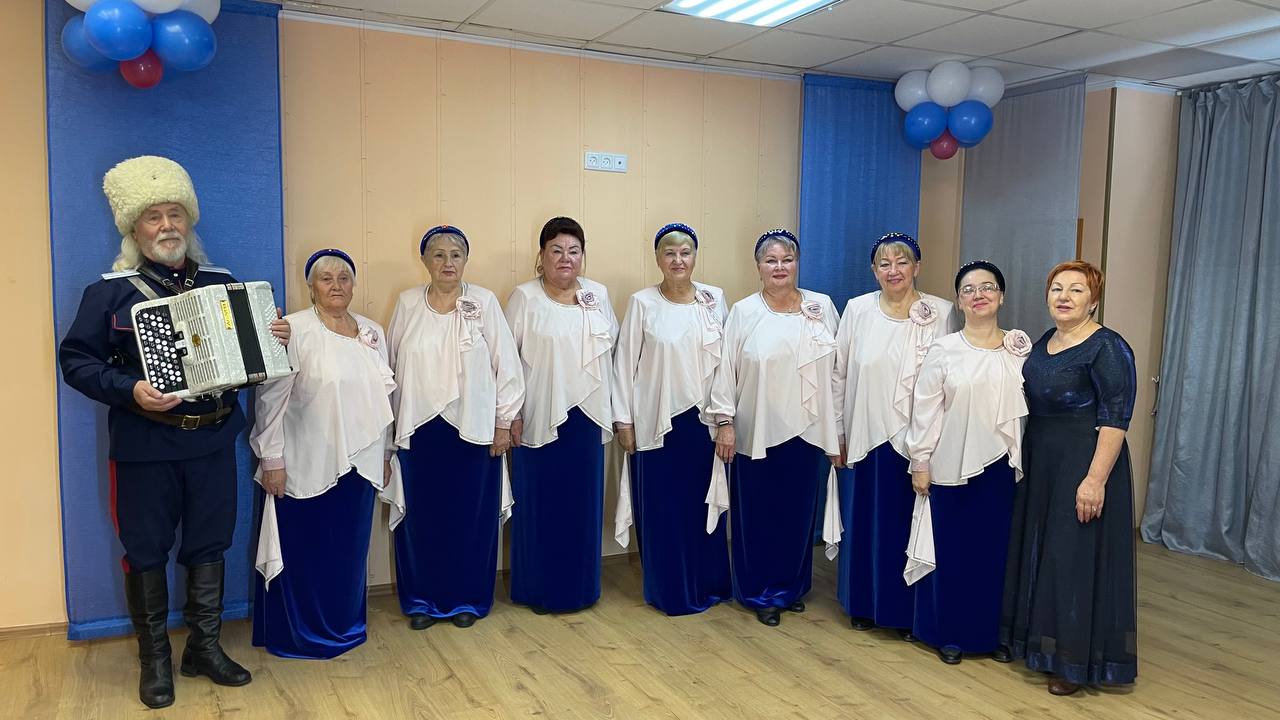 г.Чехов. Сегодня в клубе Активного долголетия прошла праздничная концертная программа, посвященная Дню народного единства «В единстве наша сила» г.Чехов. Сегодня в клубе Активного долголетия прошла праздничная концертная программа, посвященная Дню народного единства «В единстве наша сила»