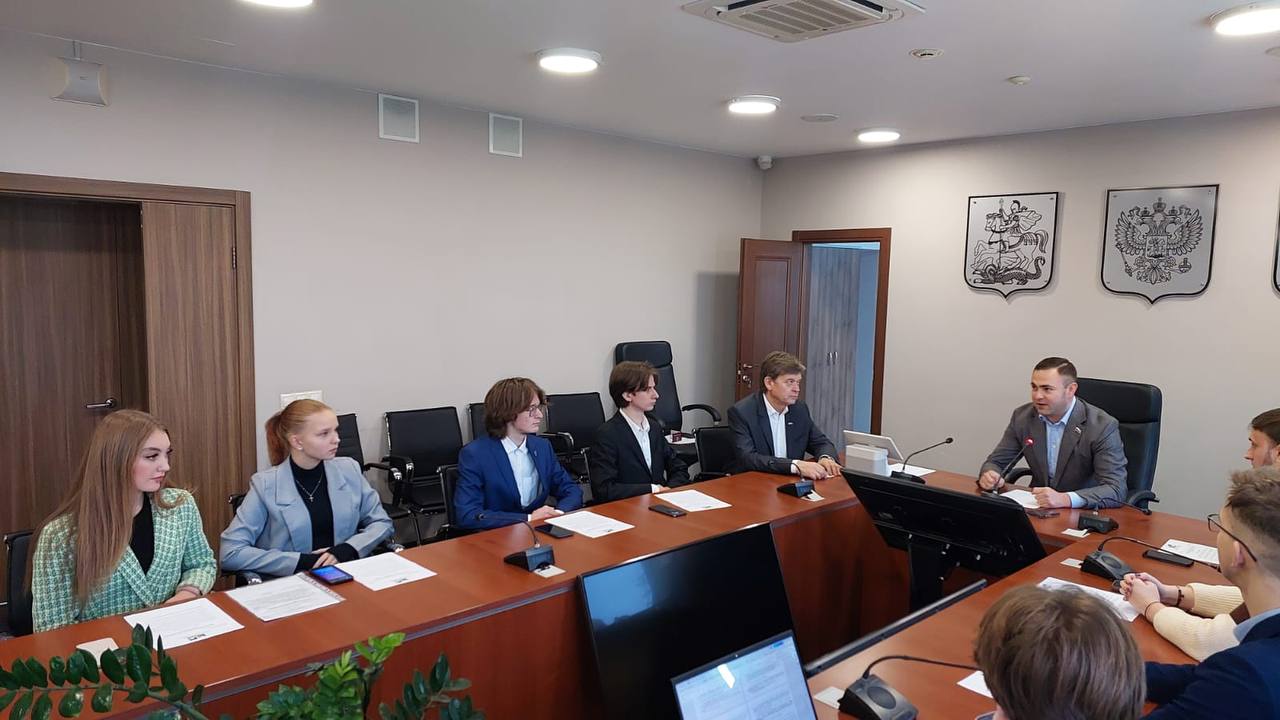В администрации городского округа Красногорск прошло второе заседание Молодёжного парламента