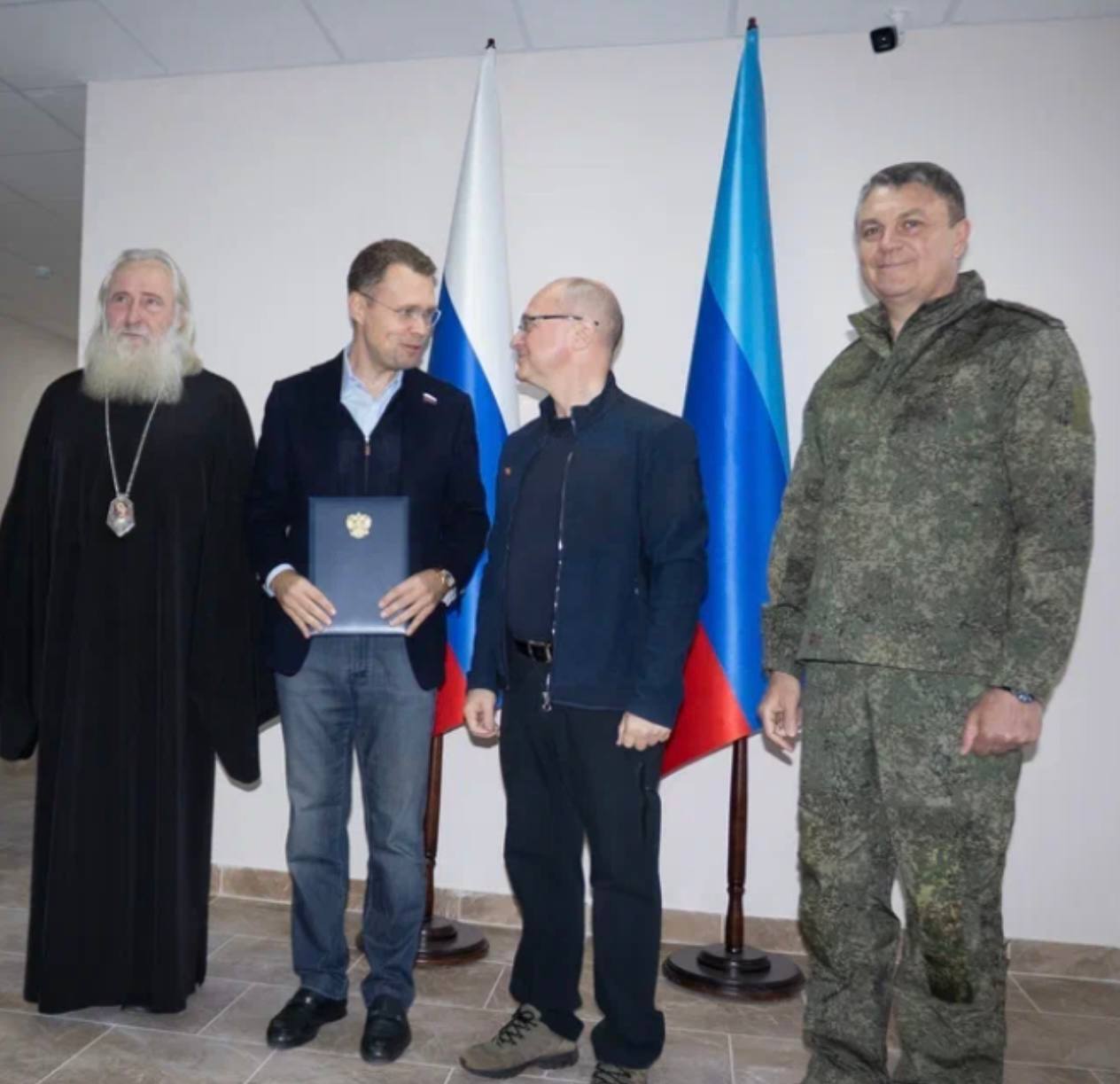 Совместно с «Народным фронтом» в Луганске открыли важное для всего региона учреждение - первый хоспис, созданный для особой, очень важной миссии Совместно с «Народным фронтом» в Луганске открыли важное для всего региона учреждение - первый хоспис, созданный для особой, очень важной миссии