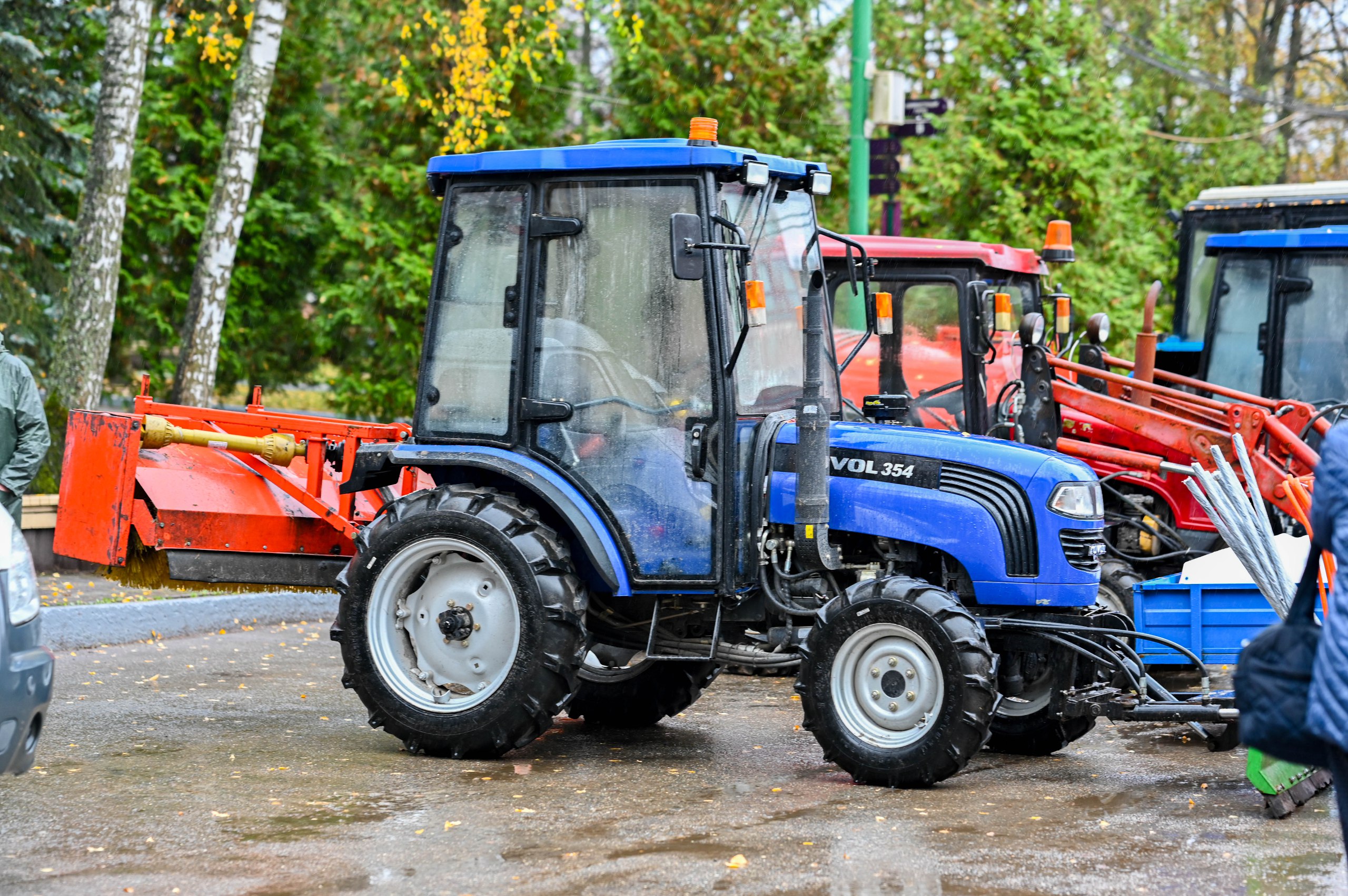 В Ленинском округе завершили плановую подготовку техники и оборудования для зимнего содержания парков В Ленинском округе завершили плановую подготовку техники и оборудования для зимнего содержания парков