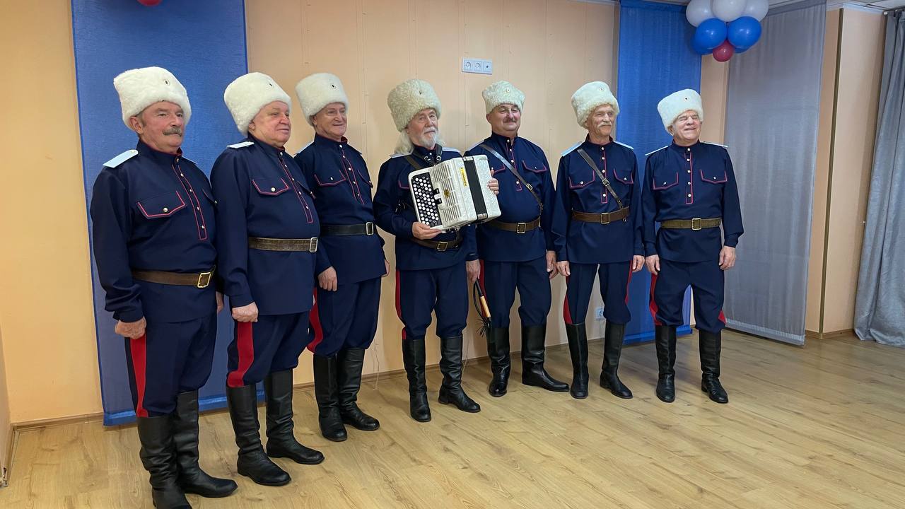 г.Чехов. Сегодня в клубе Активного долголетия прошла праздничная концертная программа, посвященная Дню народного единства «В единстве наша сила» г.Чехов. Сегодня в клубе Активного долголетия прошла праздничная концертная программа, посвященная Дню народного единства «В единстве наша сила»