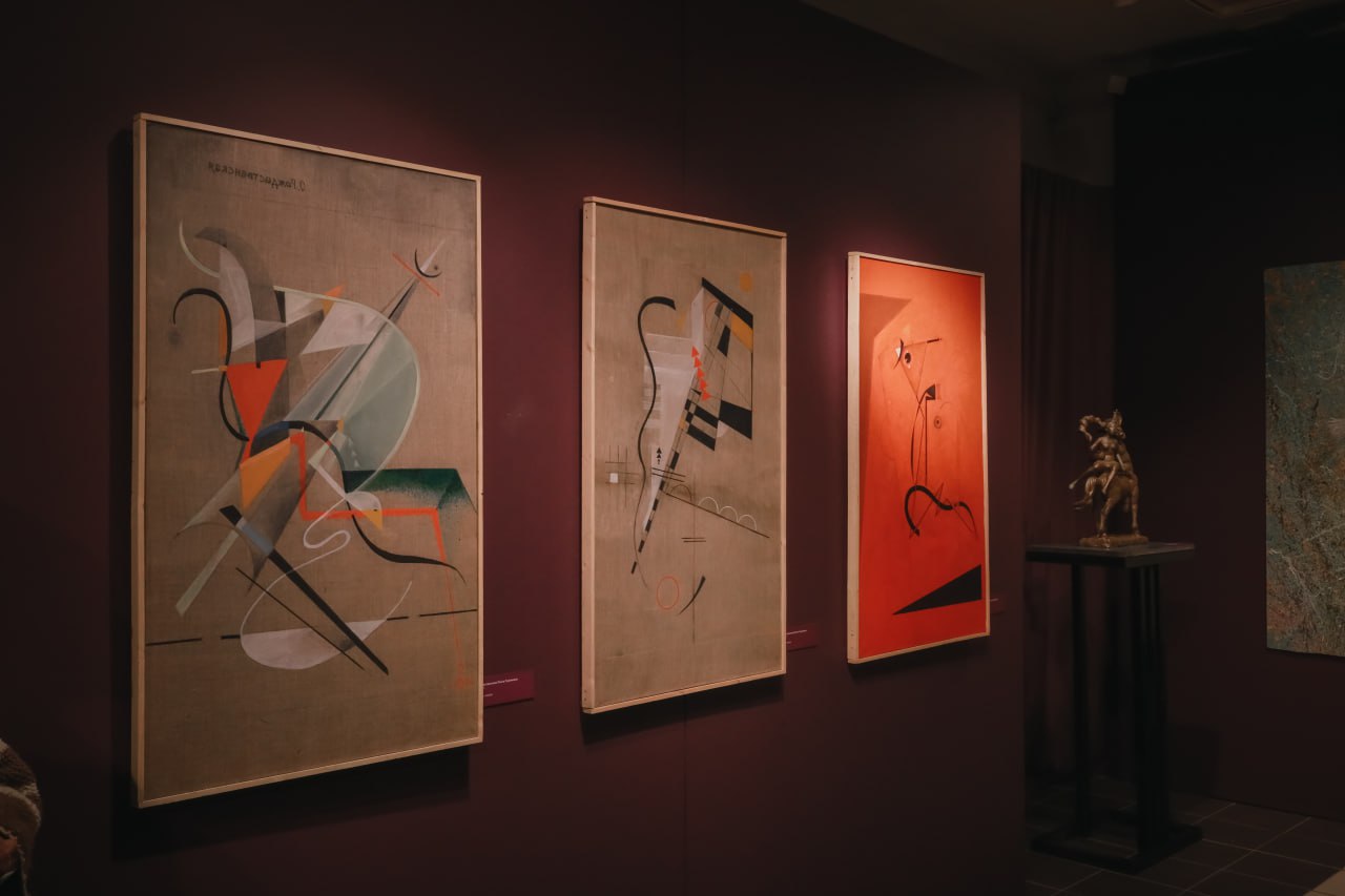 В Сергиевом Посаде открылась юбилейная выставка-конкурс «Осенний салон 2025. Живопись. Графика. Скульптура» В Сергиевом Посаде открылась юбилейная выставка-конкурс «Осенний салон 2025. Живопись. Графика. Скульптура»