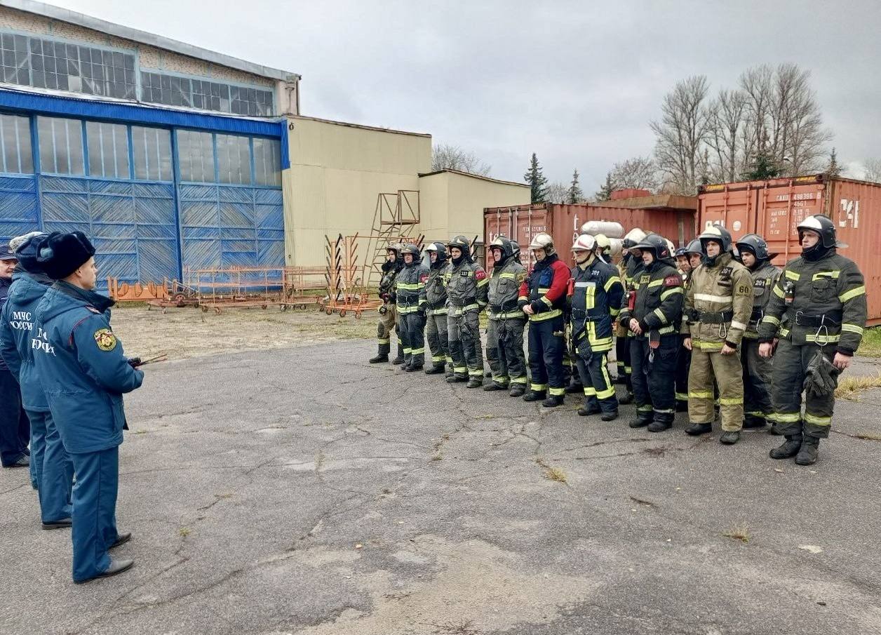 В Балашихе на территории авиационно-ремонтного завода проведены пожарные учения В Балашихе на территории авиационно-ремонтного завода проведены пожарные учения