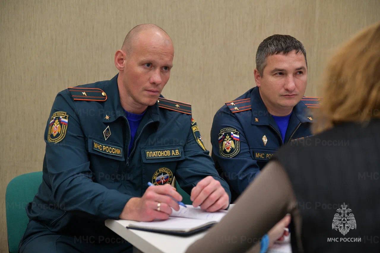 В Дмитрове сотрудники МЧС России встретились с представителями бизнес-сообщества В Дмитрове сотрудники МЧС России встретились с представителями бизнес-сообщества