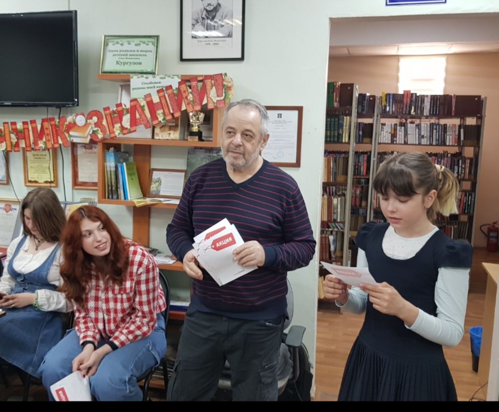 Сегодня отмечает свой день рождения детский писатель, сценарист, драматур, критик и наш большой  друг ЛЕВ ЯКОВЛЕВ Сегодня отмечает свой день рождения детский писатель, сценарист, драматур, критик и наш большой  друг ЛЕВ ЯКОВЛЕВ