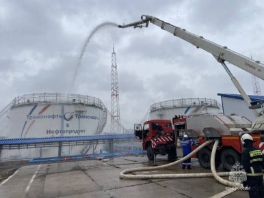 Пожарные Солнечногорска провели учения на объекте хранения нефтепродуктов