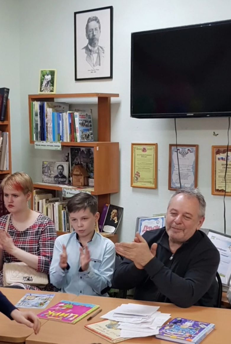 Сегодня отмечает свой день рождения детский писатель, сценарист, драматур, критик и наш большой  друг ЛЕВ ЯКОВЛЕВ Сегодня отмечает свой день рождения детский писатель, сценарист, драматур, критик и наш большой  друг ЛЕВ ЯКОВЛЕВ