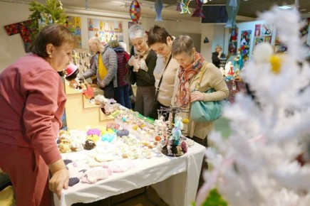 Магия «Суок»: выставка авторских кукол и игрушек прошла в мытищинской галерее искусств