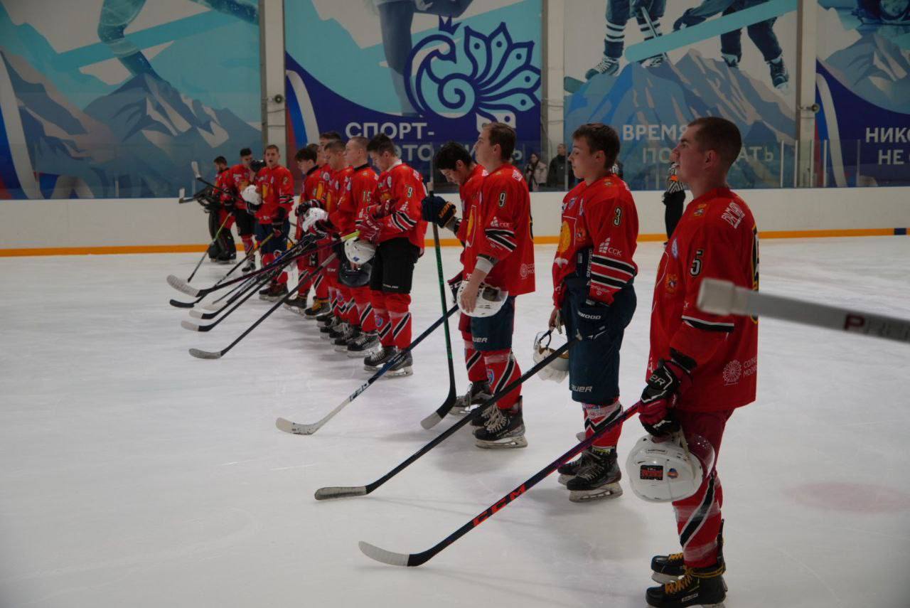 Команда Губернского колледжа одержала яркую победу в студенческой хоккейной лиге Команда Губернского колледжа одержала яркую победу в студенческой хоккейной лиге