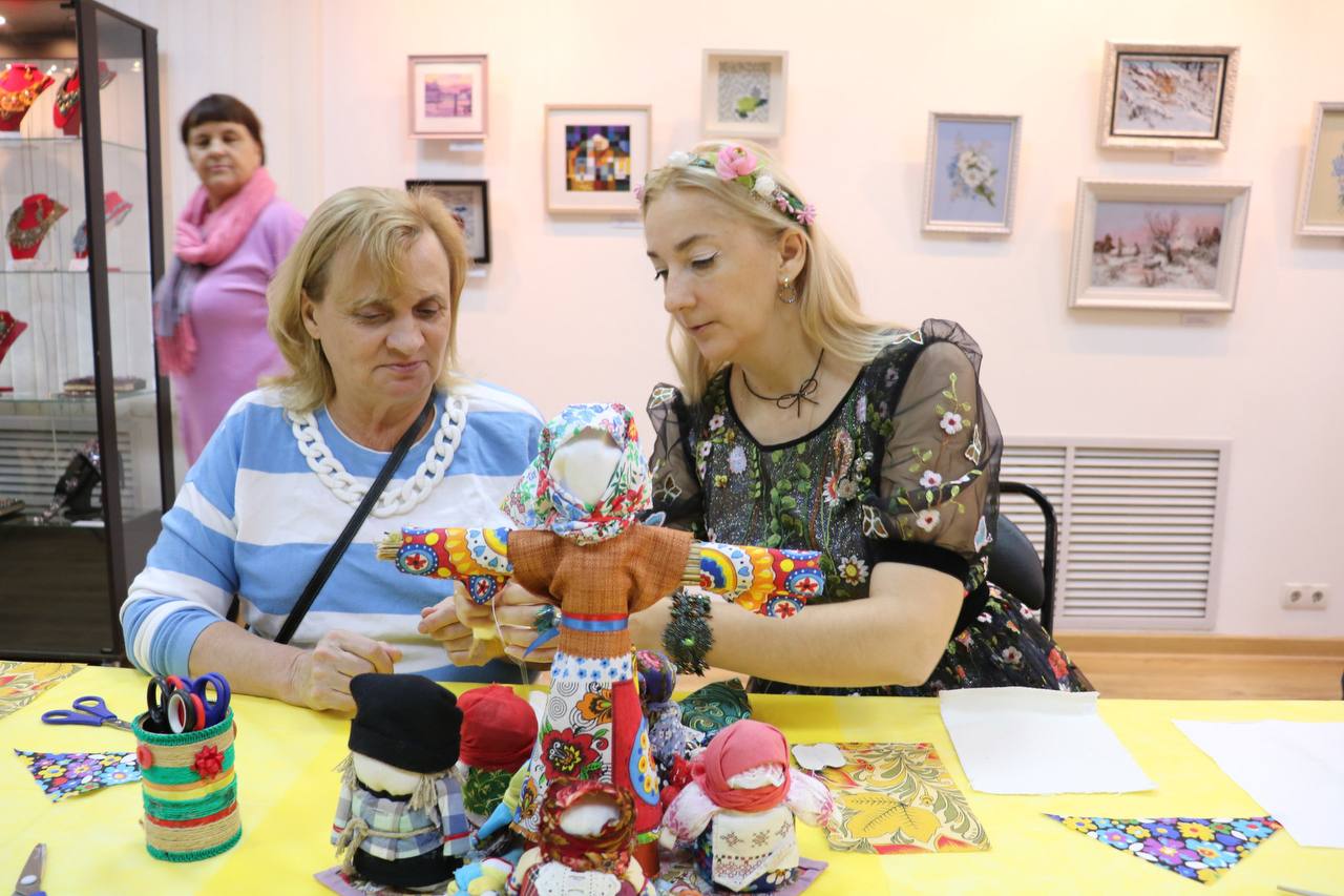 В Музейно-выставочном центре состоялась Всероссийская акция «Ночь искусств» В Музейно-выставочном центре состоялась Всероссийская акция «Ночь искусств»