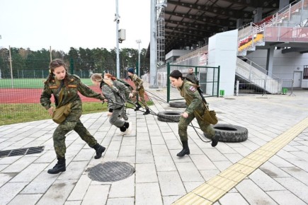 В преддверии Дня разведчика Серпуховский военно-спортивный центр «Маргеловец» под руководством ветерана спецоперации Константина Оболонкова традиционно проводит «Тропу разведчика»