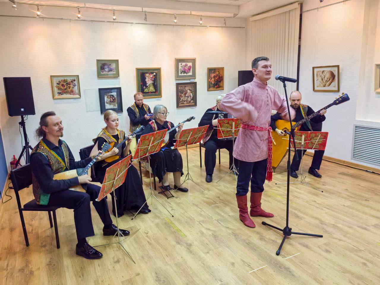 В Музейно-выставочном центре состоялась Всероссийская акция «Ночь искусств» В Музейно-выставочном центре состоялась Всероссийская акция «Ночь искусств»