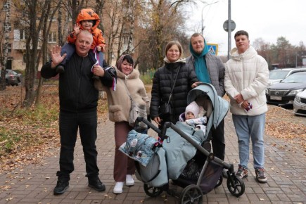 Более трех тысяч ленточек раздали волонтеры Королёва в честь Дня народного единства