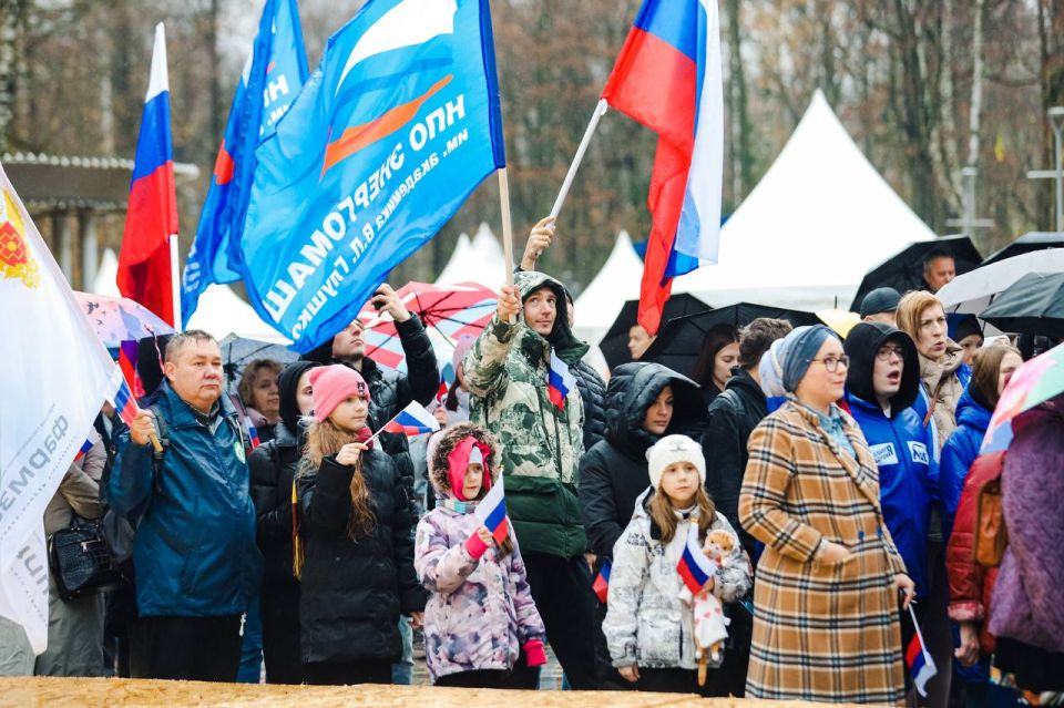 Ярко, дружно и интересно: в Химках отметили День народного единства Ярко, дружно и интересно: в Химках отметили День народного единства