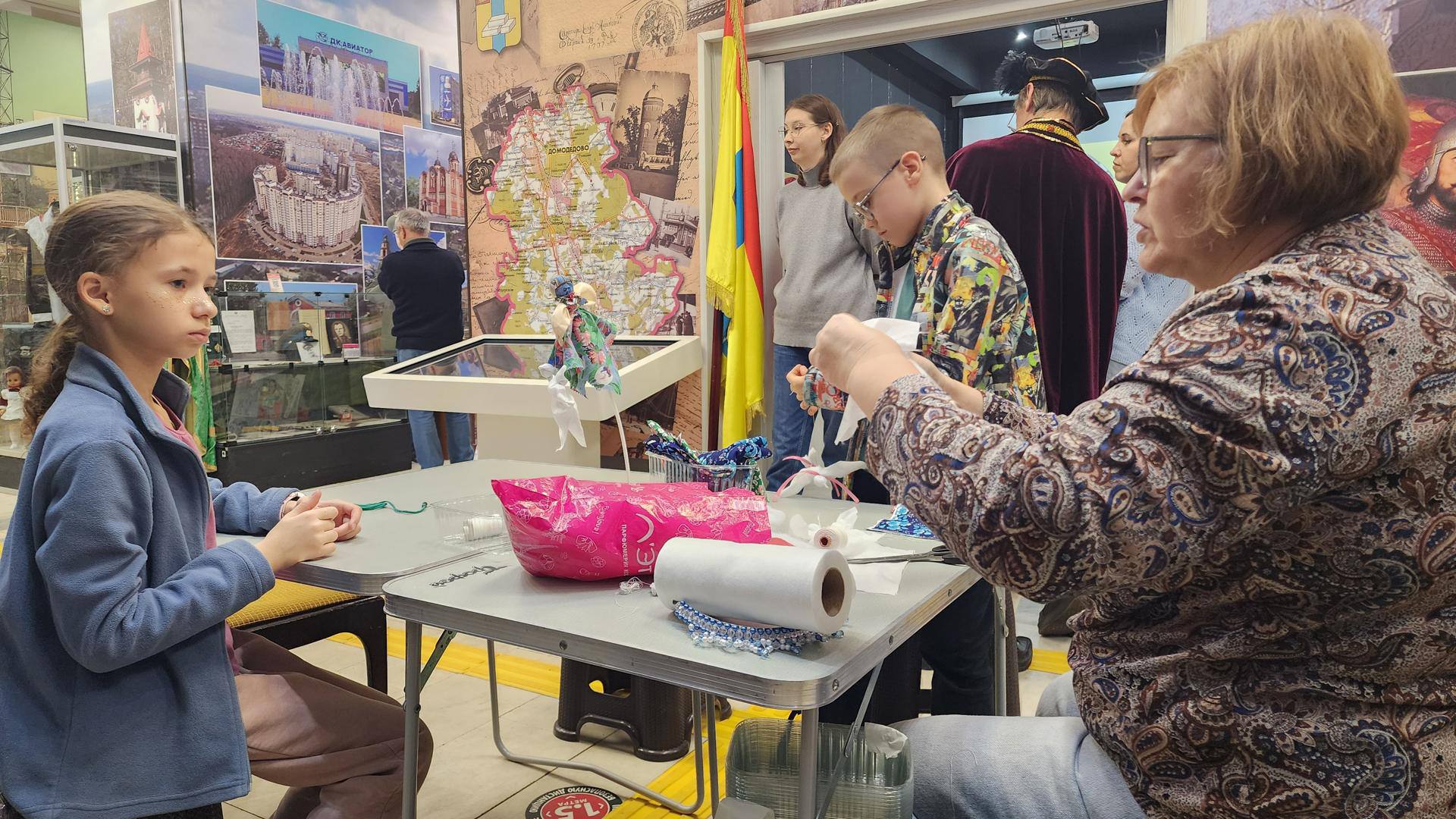 «Ночь искусств» в Домодедовском музее объединила любителей искусства и истории «Ночь искусств» в Домодедовском музее объединила любителей искусства и истории