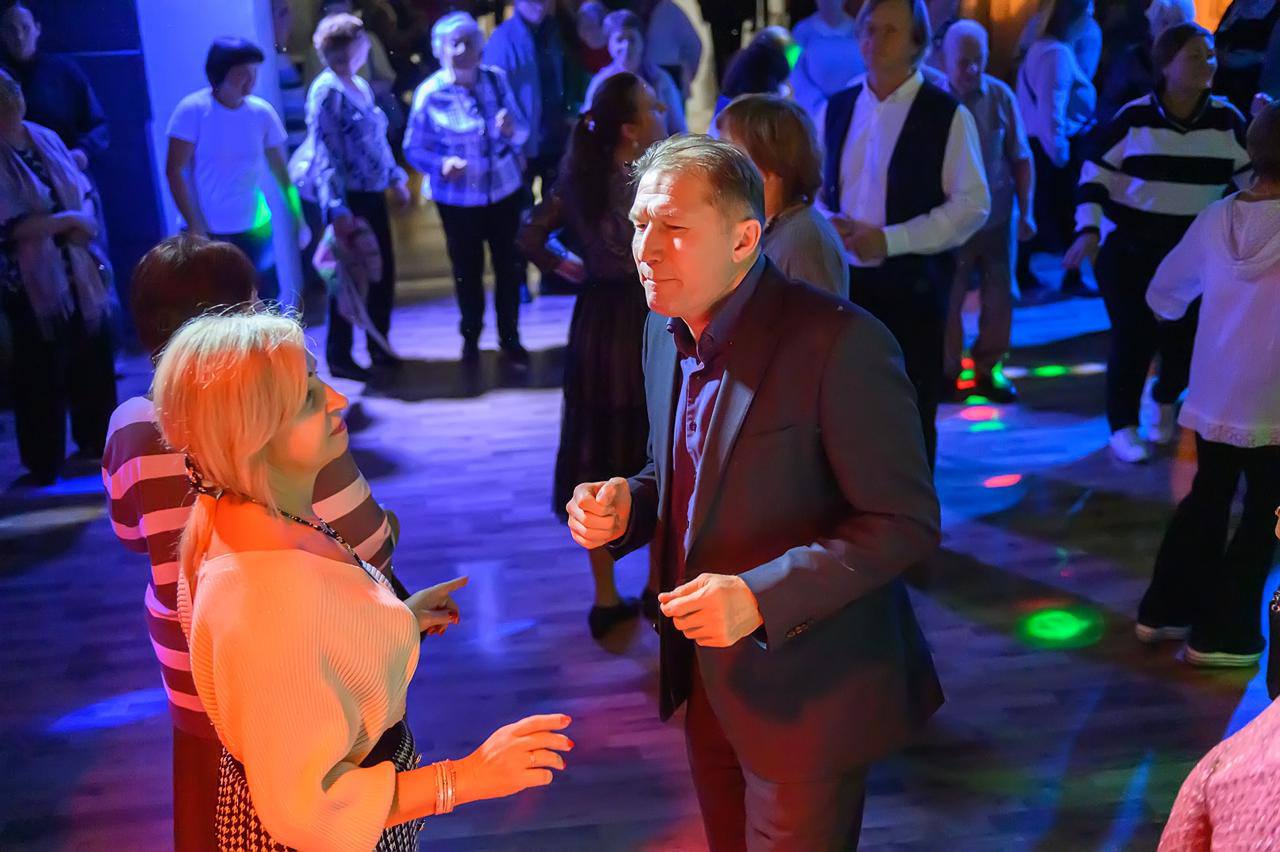 «Активное долголетие» зажигает в ДК им. Лепсе