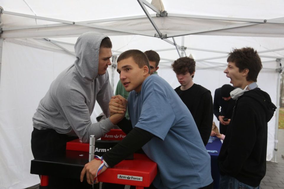 В парке им. Олега Степанова, парке Принарском и в д. Сераксеево отметили День народного единства В парке им. Олега Степанова, парке Принарском и в д. Сераксеево отметили День народного единства