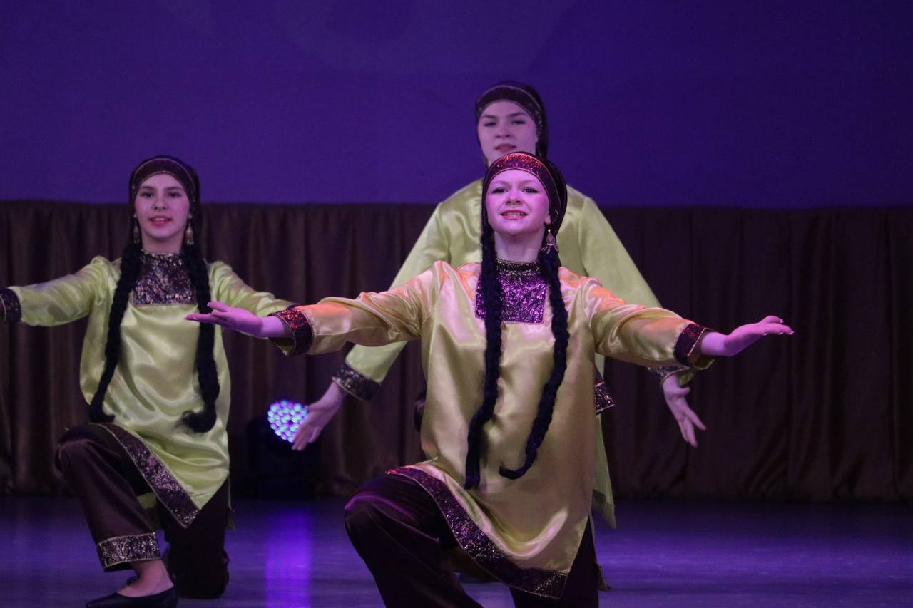 «Хоровод культур» в «Металлурге»: более 150 зрителей собрал праздник единства и традиций «Хоровод культур» в «Металлурге»: более 150 зрителей собрал праздник единства и традиций