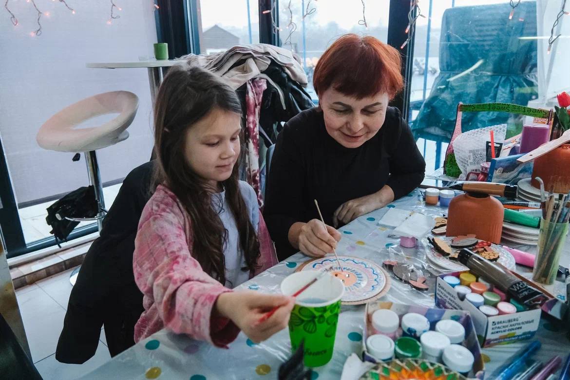 Такая большая, многонациональная и дружная! Такая большая, многонациональная и дружная!