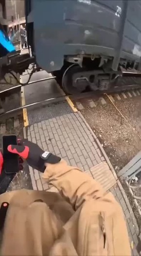 КАК ПРОЯВЛЯЕТСЯ НАРОДНОЕ ЕДИНСТВО В ПОСТУПКАХ ПРОСТЫХ РОССИЯН