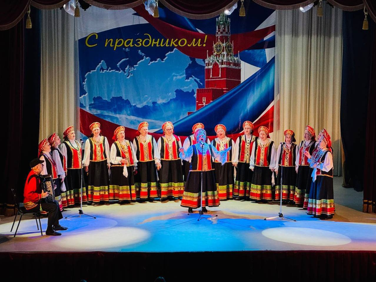 250гостей собрал праздничный концерт в Доме культуры «Машиностроитель»