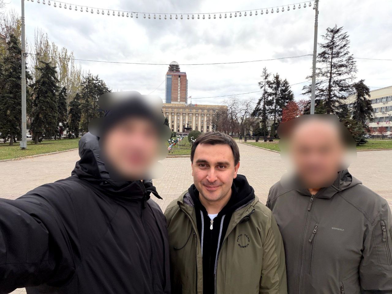 Филипп Науменко: В преддверии Дня народного единства  вместе с Героем России, депутатом Совета депутатов Реутова Андреем Альбертовичем Мерцаловым посетили новые регионы России