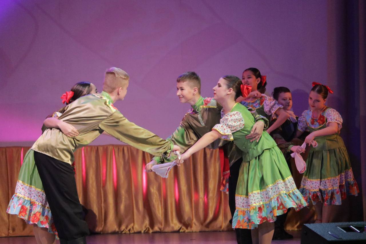 «Хоровод культур» в «Металлурге»: более 150 зрителей собрал праздник единства и традиций «Хоровод культур» в «Металлурге»: более 150 зрителей собрал праздник единства и традиций