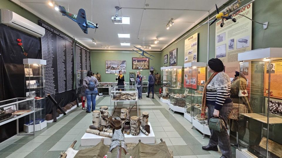 Культпросвет: жители Долгопрудного изучили историю города с фонариками Культпросвет: жители Долгопрудного изучили историю города с фонариками