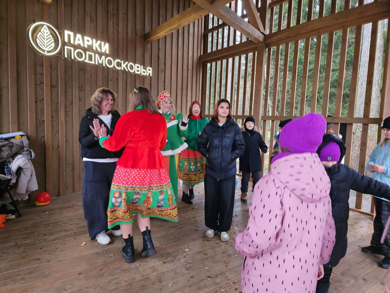 Жители Красноармейска отметили День народного единства на новой площадке в Банном лесу Жители Красноармейска отметили День народного единства на новой площадке в Банном лесу