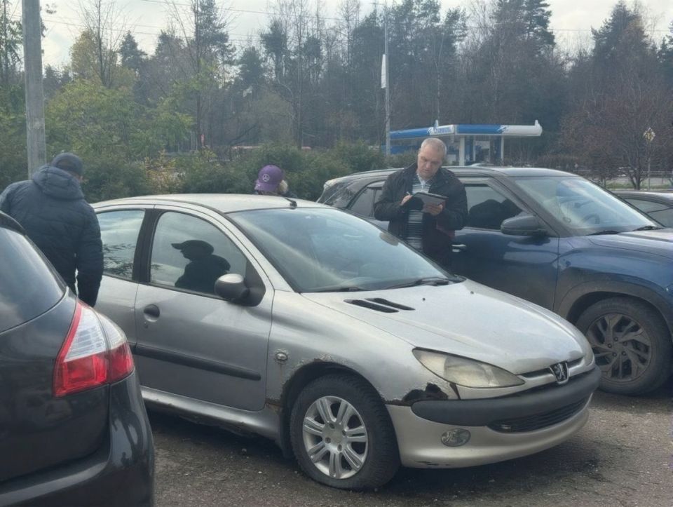 Экспертная комиссия оценила ущерб от атаки БПЛА на бульваре Космонавтов Экспертная комиссия оценила ущерб от атаки БПЛА на бульваре Космонавтов