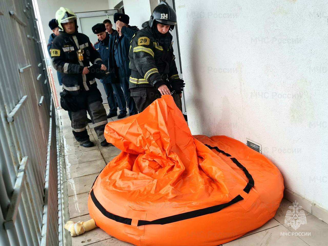 Пожарно-тактическое учение на высоте 140 метров в Красногорке Пожарно-тактическое учение на высоте 140 метров в Красногорке