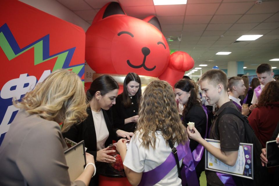 Игорь Сухин: 500 причин для гордости!. Шестой год подряд в Богородском округе мы чествуем лауреатов премии в области образования Игорь Сухин: 500 причин для гордости!. Шестой год подряд в Богородском округе мы чествуем лауреатов премии в области образования