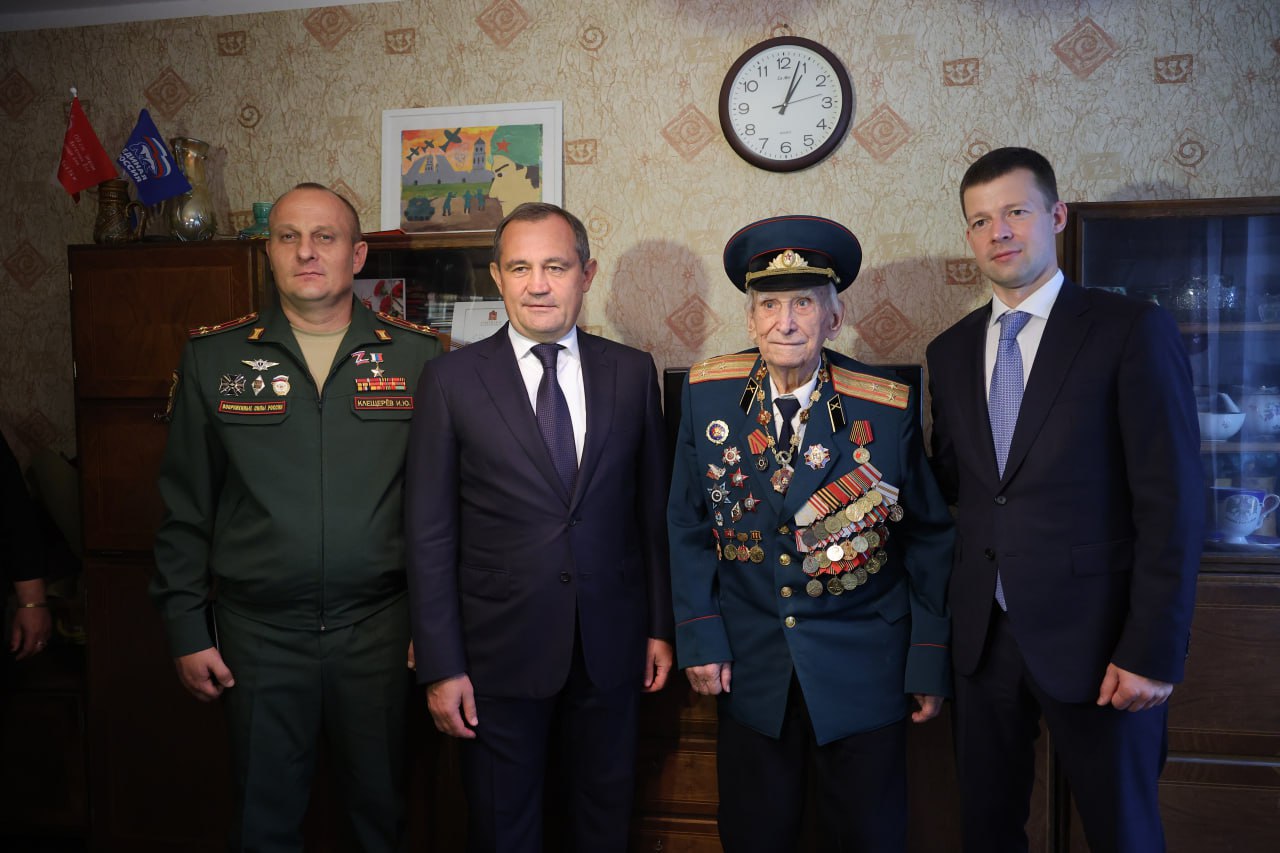 Герой России Иван Клещерев помогает ветеранам адаптироваться к гражданской жизни Герой России Иван Клещерев помогает ветеранам адаптироваться к гражданской жизни