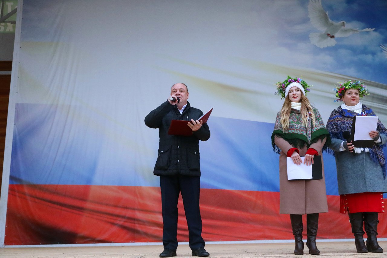 Концерты, выставки, угощения: в Долгопрудном отметили День народного единства Концерты, выставки, угощения: в Долгопрудном отметили День народного единства