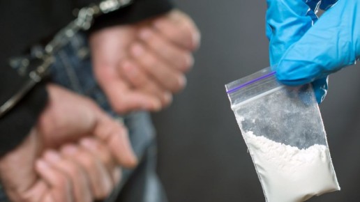 Отсидевшие за наркоторговлю мигранты избегают депортации и живут в Подмосковье - через лазейки в законе