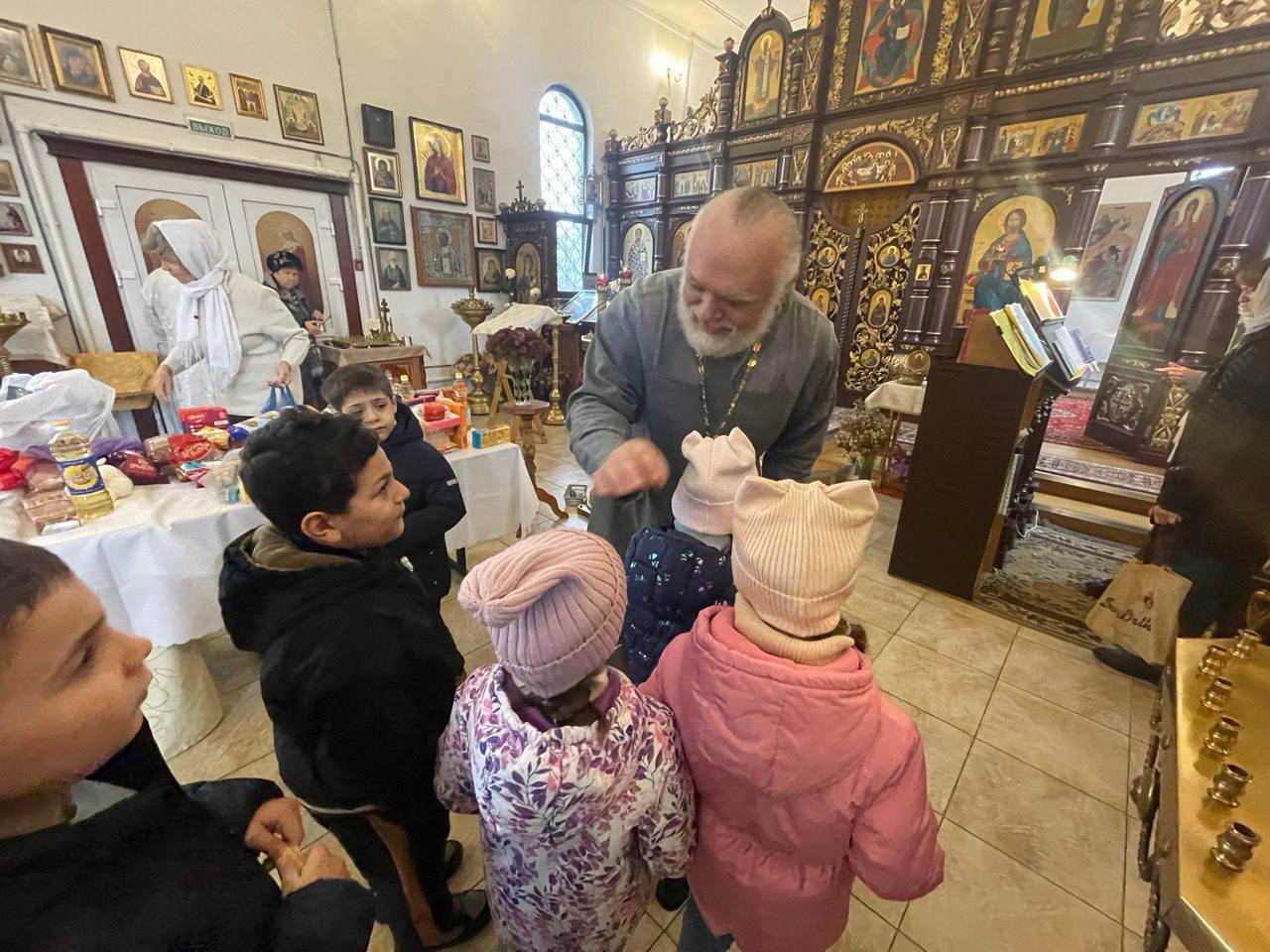 В рамках реализации проекта по духовно - нравственному и гражданско - патриотическому воспитанию «Добрый сад» в дошкольном отделении МБОУ Любучанская СОШ (п. Любучаны) м.о.Чехов воспитатели подготовительной к школе группы В рамках реализации проекта по духовно - нравственному и гражданско - патриотическому воспитанию «Добрый сад» в дошкольном отделении МБОУ Любучанская СОШ (п. Любучаны) м.о.Чехов воспитатели подготовительной к школе группы