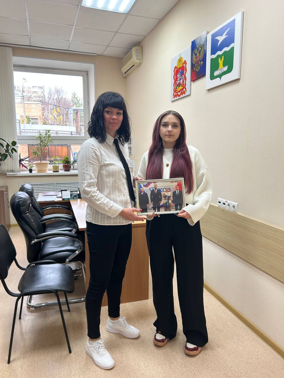 Поздравляем Зорину Викторию с получением первого паспорта!