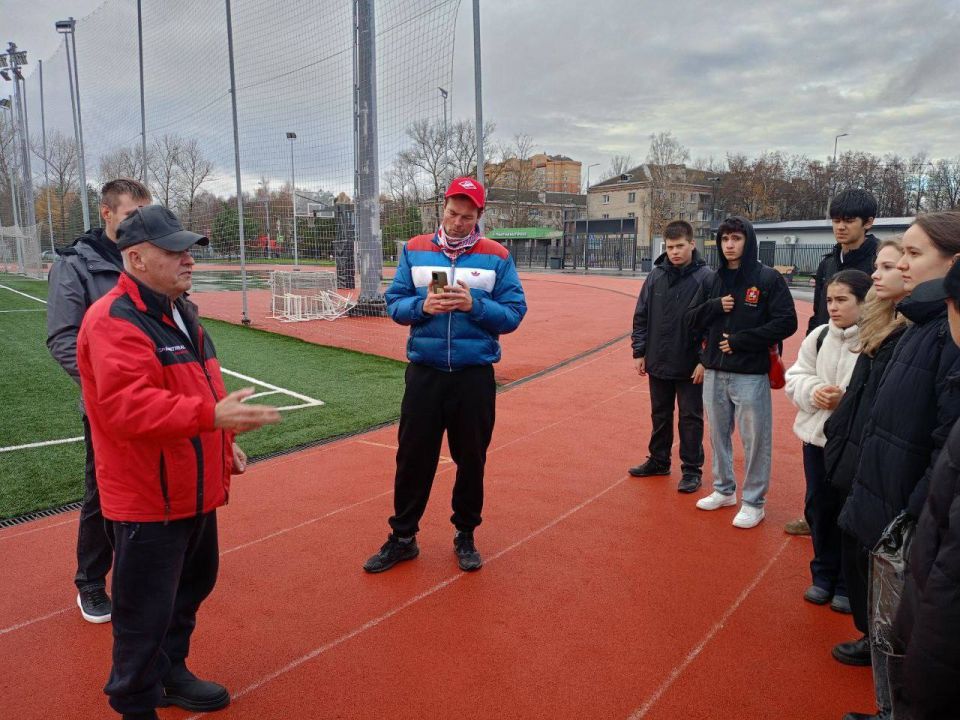 Школьники муниципального округа Чехов посетили обновлённый стадион "Гидросталь"
