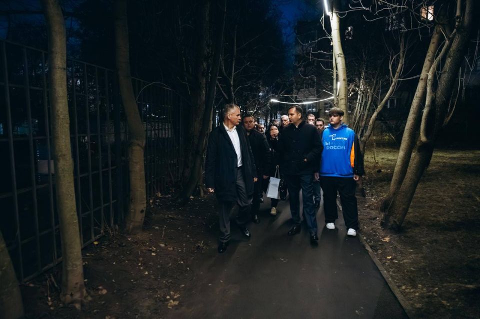 Андрей Булгаков: Итоги работ по ремонту дорог принимаем вместе с нашим участником СВО - Павлом Папуловым* Андрей Булгаков: Итоги работ по ремонту дорог принимаем вместе с нашим участником СВО - Павлом Папуловым*