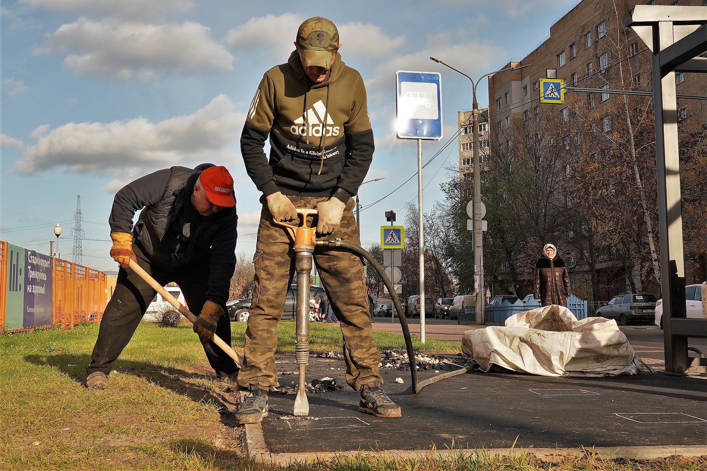 В Реутове провели работы по обустройству пяти остановок В Реутове провели работы по обустройству пяти остановок
