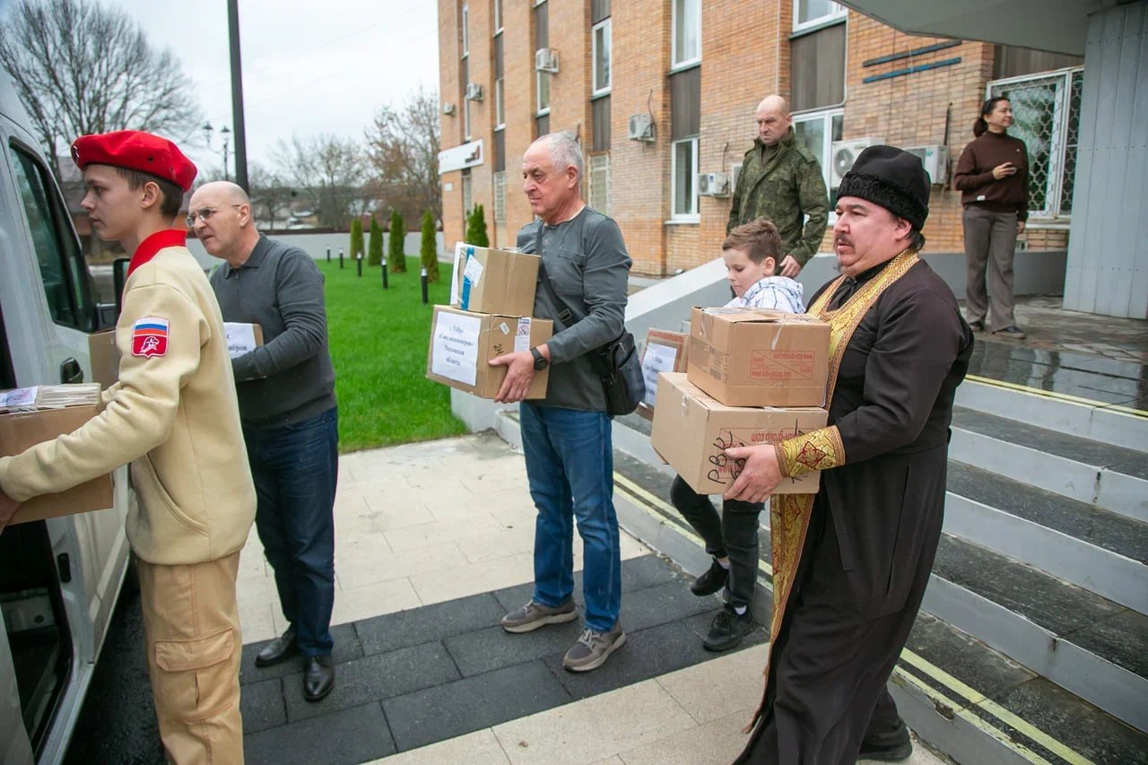 Активисты отделения общественной организации «Союз пенсионеров Подмосковья» из Озёр на протяжении нескольких месяцев собирали гуманитарный груз в зону проведения специальной военной операции Активисты отделения общественной организации «Союз пенсионеров Подмосковья» из Озёр на протяжении нескольких месяцев собирали гуманитарный груз в зону проведения специальной военной операции