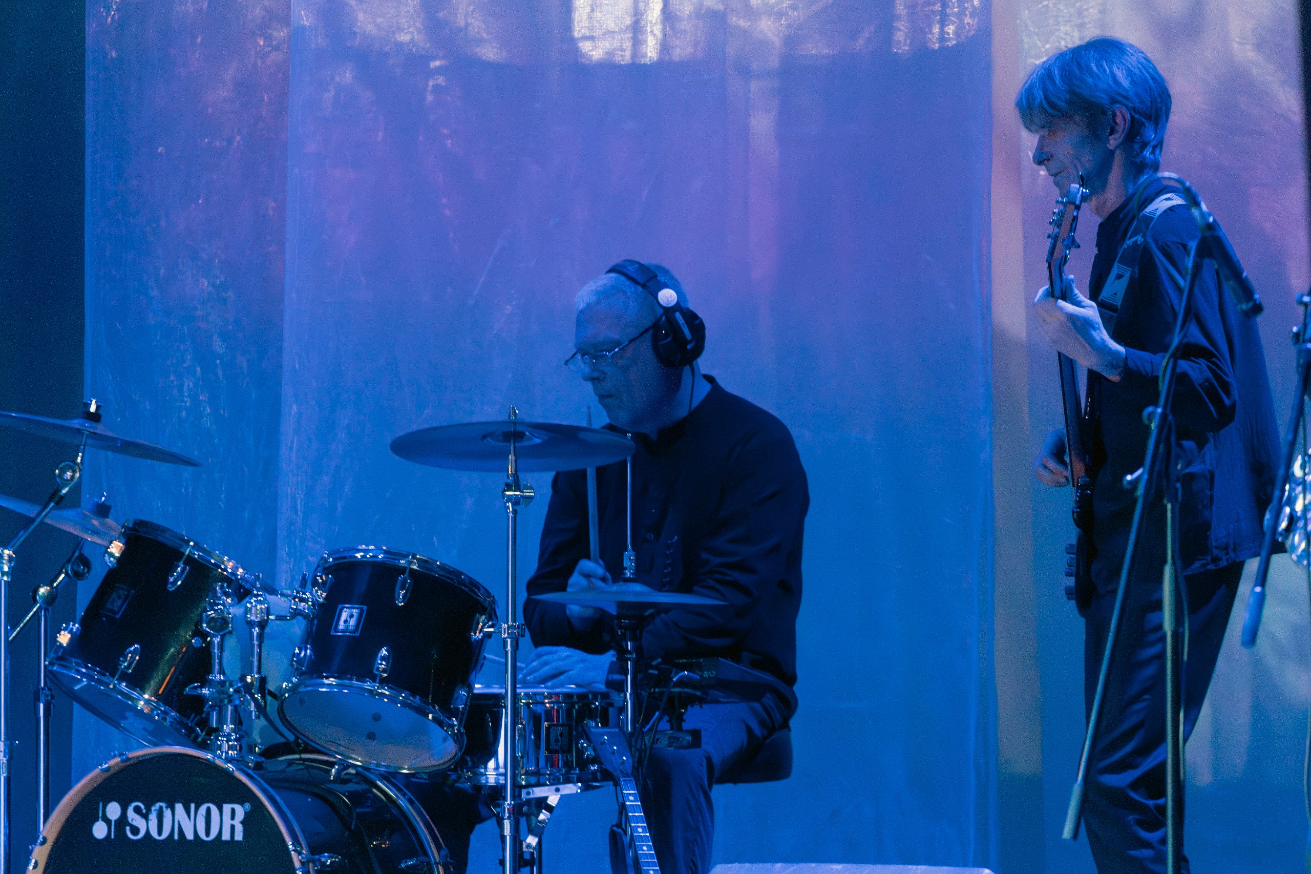 Наши новости. Во Дворце культуры «Дружба» г. Чехов состоялся удивительный вечер, который погрузил зрителей в мир настоящего музыкального колдовства, сотворённого коллективом «Венница» Наши новости. Во Дворце культуры «Дружба» г. Чехов состоялся удивительный вечер, который погрузил зрителей в мир настоящего музыкального колдовства, сотворённого коллективом «Венница»