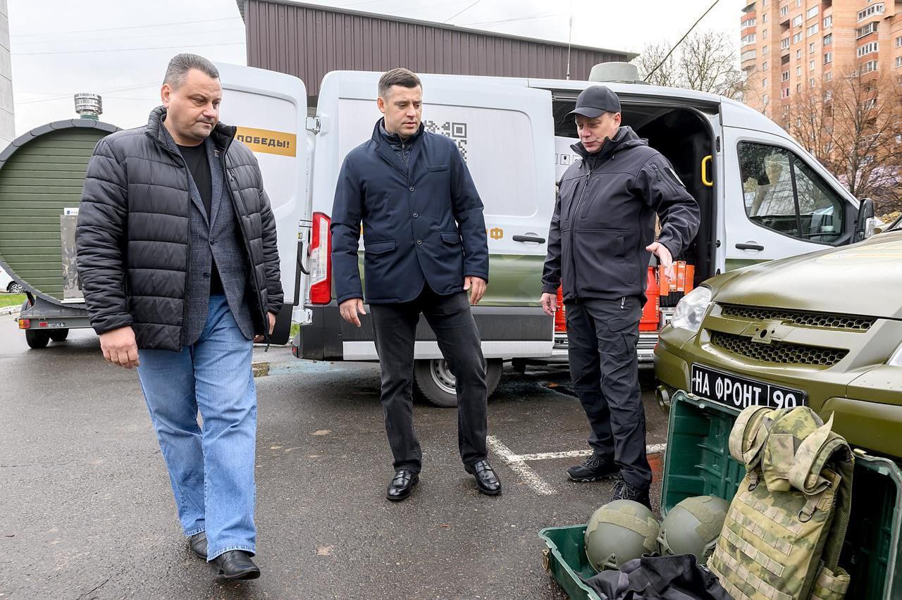 Григорий Артамонов: Два автомобиля отправились к нашим защитникам на передовую