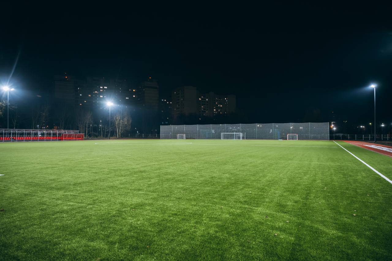 Андрей Булгаков: Во Фрязино дошли с жителями и до спортивной школы «Олимп» — проверить, как продвигается капитальный ремонт стадиона Андрей Булгаков: Во Фрязино дошли с жителями и до спортивной школы «Олимп» — проверить, как продвигается капитальный ремонт стадиона