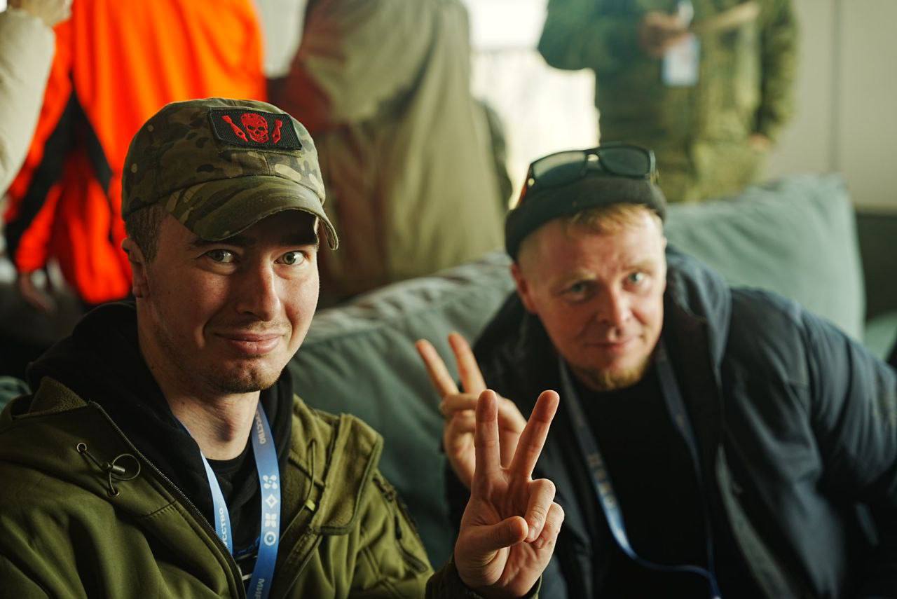 Члены люберецкого отделения Ассоциации ветеранов СВО Московской области продолжают открывать для себя творчество на «Тавриде.АРТ» в Крыму Члены люберецкого отделения Ассоциации ветеранов СВО Московской области продолжают открывать для себя творчество на «Тавриде.АРТ» в Крыму