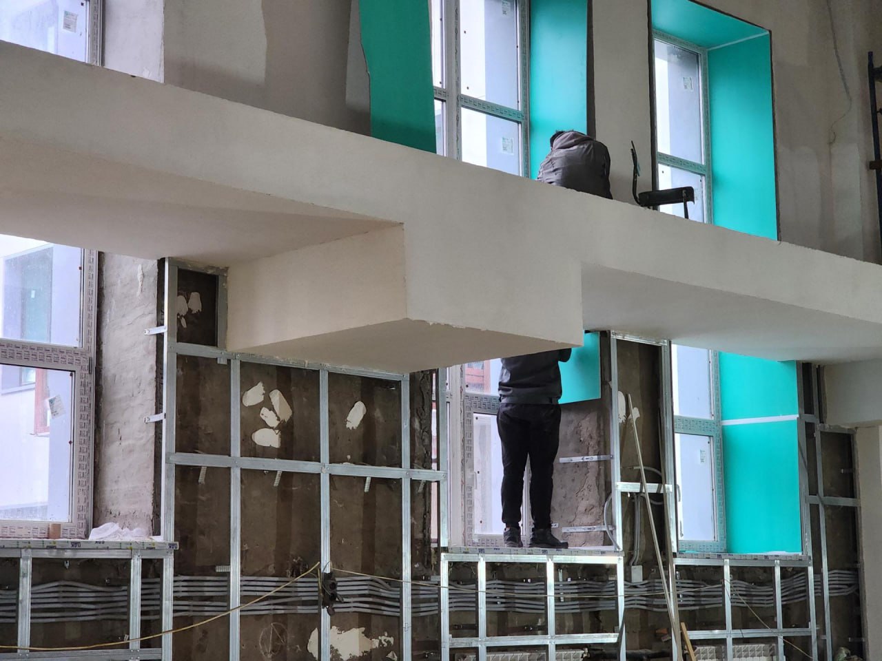 Игорь Сухин: Капитальный ремонт в здании Центра для детей и взрослых близится к завершению Игорь Сухин: Капитальный ремонт в здании Центра для детей и взрослых близится к завершению