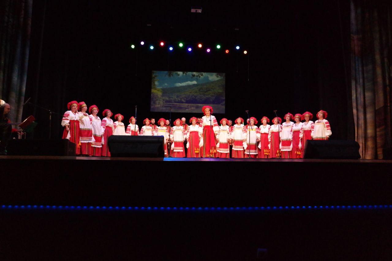 Хор «Русская песня» из клуба «Активное долголетие» провёл творческий вечер