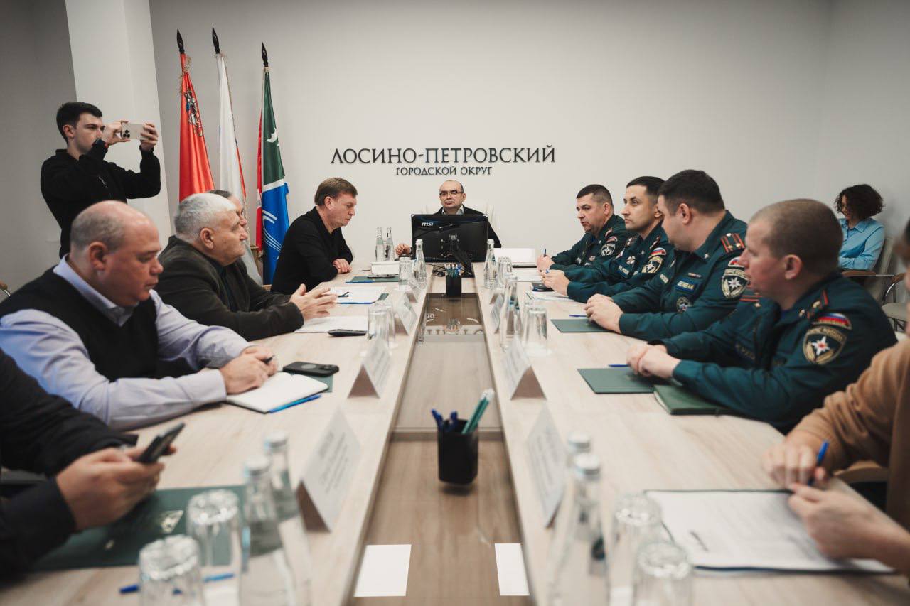 В Лосино-Петровском проведена рабочая проверка противопожарного водоснабжения В Лосино-Петровском проведена рабочая проверка противопожарного водоснабжения