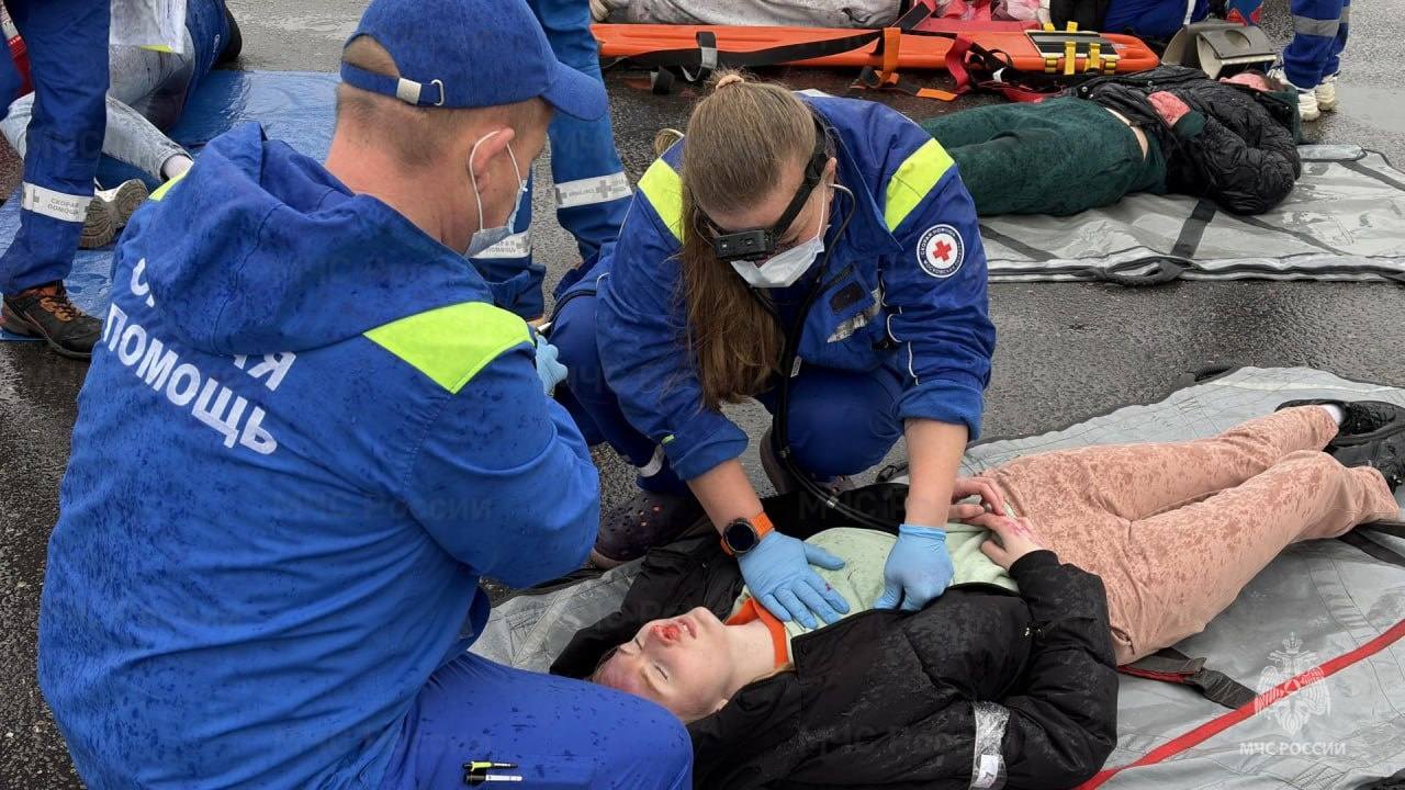 В Коломне провели межведомственные учения экстренных служб В Коломне провели межведомственные учения экстренных служб